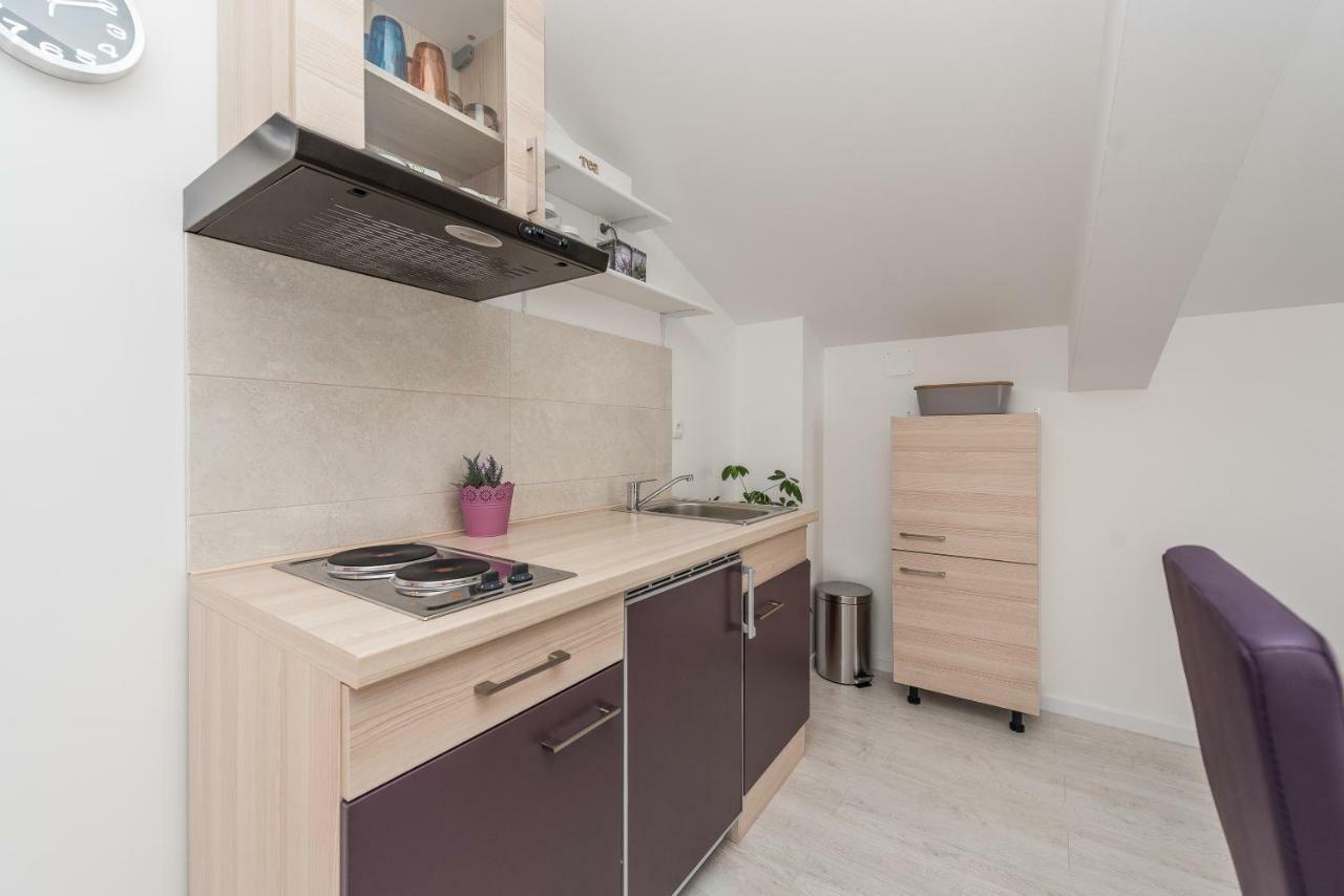 Hiperion Apartment *